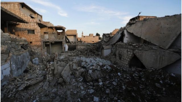 Las ciudades del norte de Siria, como Tadif (en la foto), siguen siendo escenario de batallas.