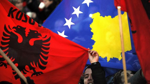 Косово, флаги
