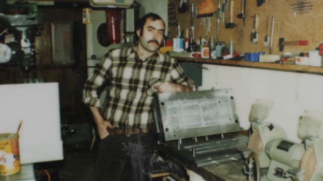 Christian Potut dentro de su taller a principios de los 80.