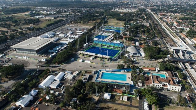 A imagem mostra o Centro Olímpico de Hóquei, a Arena da Juventude e o Centro Aquático de Deodoro,