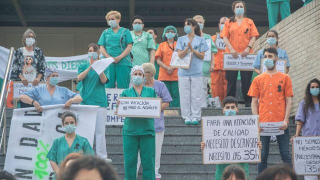 Protesta en España de profesionales de la salud