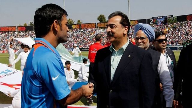 ورلڈ کپ میں پاکستان انڈیا ٹاکرا: وہ کرکٹ مقابلے جن میں جذبات عروج پر تھے -  BBC News اردو