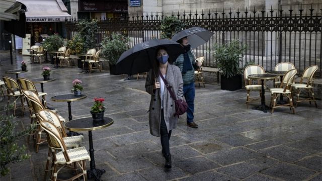 در فرانسه میکدهها در ۱۲ ناحیه از جمله پاریس باید حداکثر تا ساعت ۱۰ شب باز بمانند