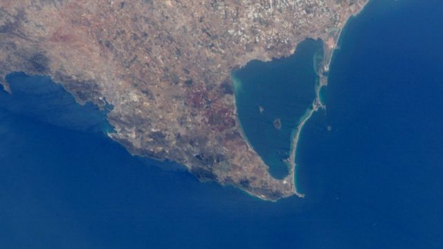 Vista del Mar Menor desde el espacio.