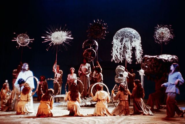 Сцена из первой полноценной постановки на сцене театра Марка Хеллингера на Бродвее. Нью-Йорк, 1971 г.