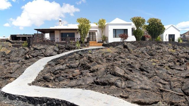 Construcciones sobre la lava en Tahiche, Lanzarote.