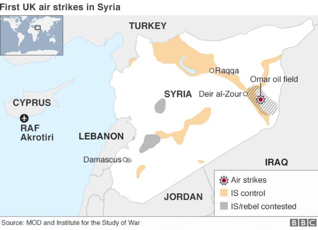 英軍が最初に空爆したシリア東部の油田とキプロスの英空軍基地の位置関係