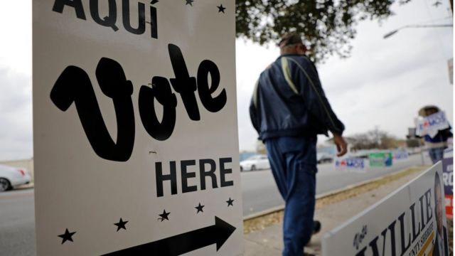 مرکز رای گیری در شهر سن آنتونیو در تگزاس