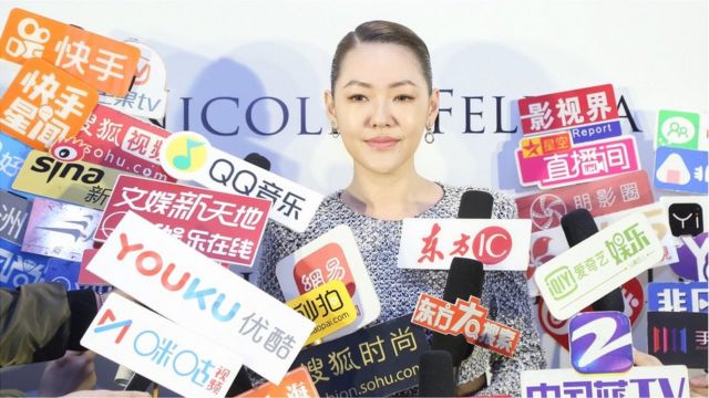去年东京奥运期间，台湾艺人徐熙娣（小S）在社群网络为台湾选手喝采，但因称台湾选手为“国手”引来部分大陆网民抨击，随后多家中国厂商取消代言，徐熙娣后来公开否认自己是“台独”。(photo:BBC)