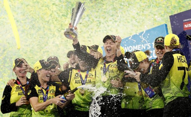टी20 वर्ल्ड कप जीतने के बाद ऑस्ट्रेलियाई महिला क्रिकेट टीम