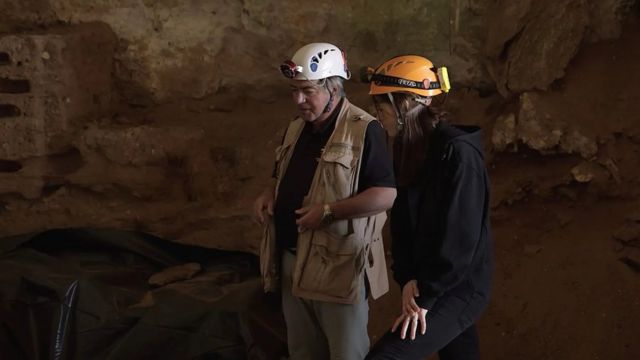 Clive Finlayson, directeur de l'archéologie du musée de Gibraltar, affirme que les Néandertaliens auraient pu prospérer dans la grotte de Gorham