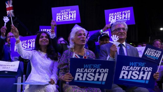 Akshata Murthy, wife of Rishi Sunak, (L) and his parents (R) attend the final Tory leadership hustings at Wembley Arena on August 31, 2022 in London, England