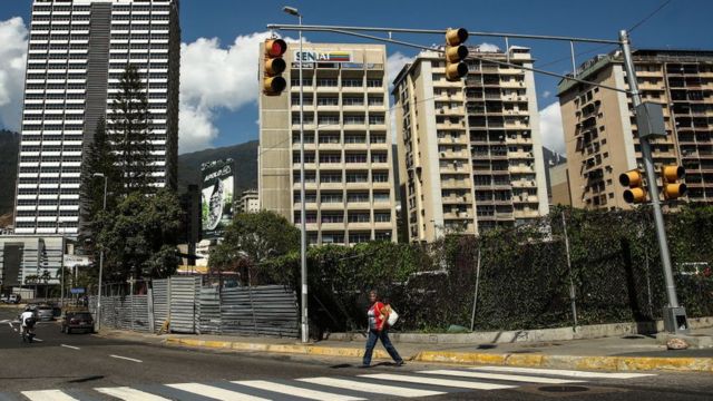 Crisis en Venezuela: los cuidadores de casas, el nuevo empleo que prospera  en el país por el miedo de los emigrantes a perder sus propiedades - BBC  News Mundo