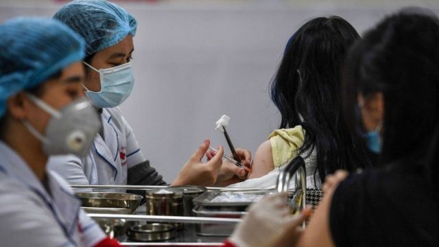 Tiêm vaccine cho trẻ em từ 12 - 17 tuổi ở Hà Nội