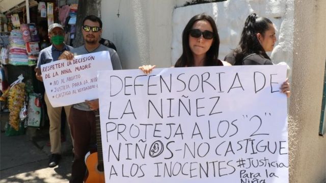 Protesto em oposição ao aborto na Bolívia