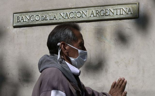 Coronavirus y economía: por qué la pandemia ha llevado a millones de  latinoamericanos a abrir una cuenta de banco (y cómo puede ayudar a la  recuperación) - BBC News Mundo