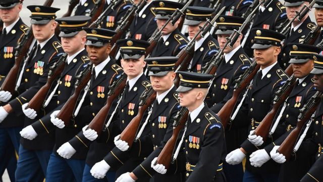 Mareykanka dhaqaalaha ugu badan wuxuu ku bixiyaa militariga