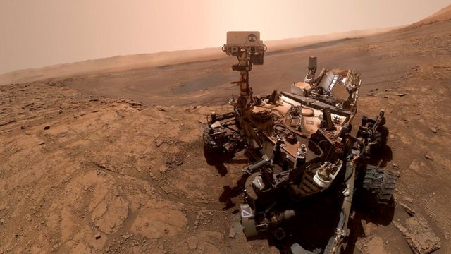 El rover Curiosity de la NASA tomó esta selfie el 11 de octubre de 2019.