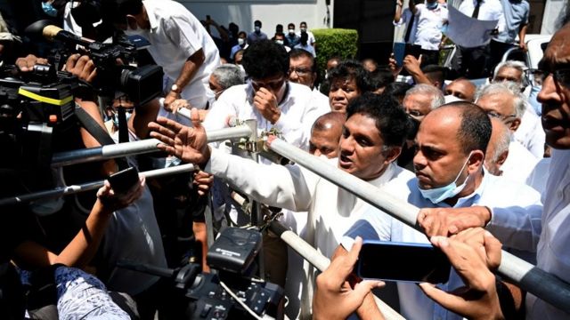 இலங்கையில் அனைத்துக் கட்சி இடைக்கால அரசு