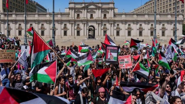 فلسطینی تبارهای شیلی چند روز پس از آغاز حملات اسرائیل به غزه تظاهرات کردند