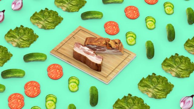 Imagem com tábua com carne ao centro, e ilustrações de tomates, pepinos e alfaces em volta