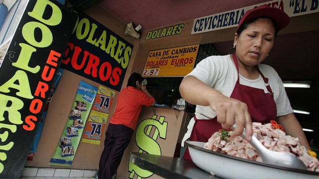 Trabajadores peruanos