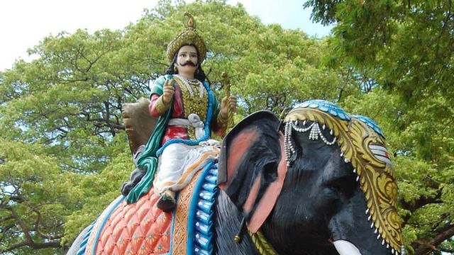 கல்லணையில் உள்ள கரிகாலன் சிலை