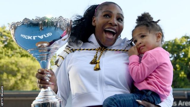 Serena Williams celebrates her 2020 Auckland Classic victory with her daughter Olympia.