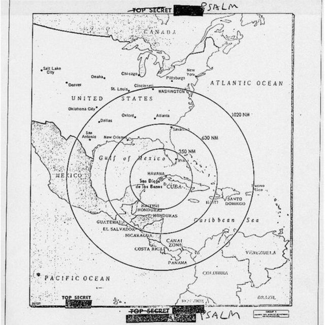Mapa apresentado na primeira sessão do EXCOMM, mostrando o alcance dos mísseis nucleares soviéticos sendo instalados em Cuba