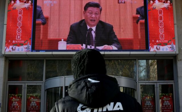 Discurso de Xi Jinping é exibido em telão