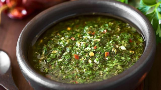 El disputado origen del chimichurri, la famosa salsa que une a los  argentinos - BBC News Mundo