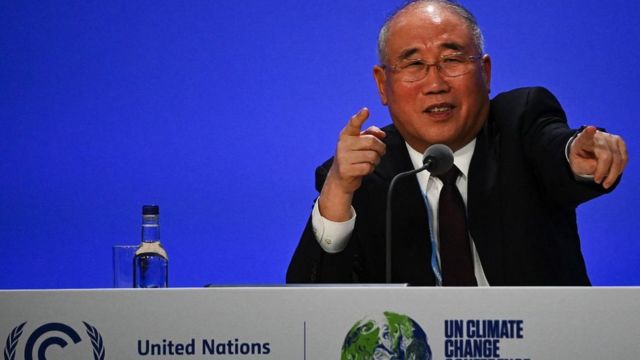 中国气候特使解振华在格拉斯哥举行的COP26气候变化会议上发表中美关于加强2020年代气候行动宣言的联合声明（ 2021年11月10日）