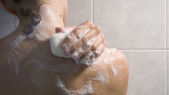Por qué no debes usar jabones perfumados y otros consejos prácticos para la  higiene íntima femenina - BBC News Mundo