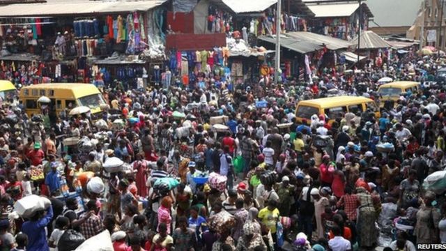 Mercado central de Balogun em Lagos, Nigéria