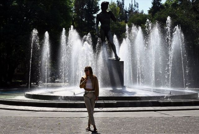 Turista en la colonia Roma de CDMX.