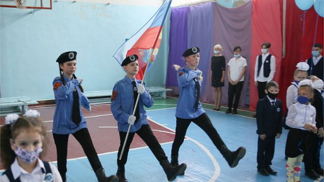 школа, Луганськ