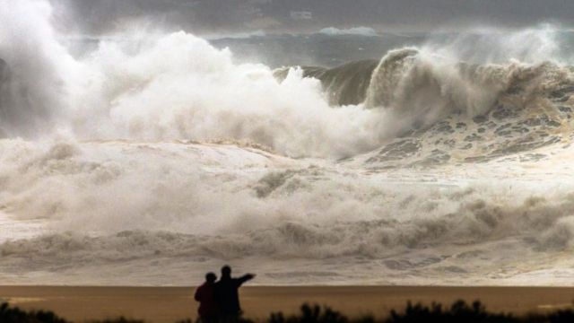 传说中数十米高“疯狗浪”的科学根据- BBC 英伦网