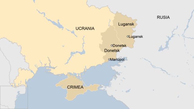 Mapa de Ucrania y la frontera con Rusia que muestra, al este del país, las regiones de Donetsk y Lugansk, y al sur, Crimea.