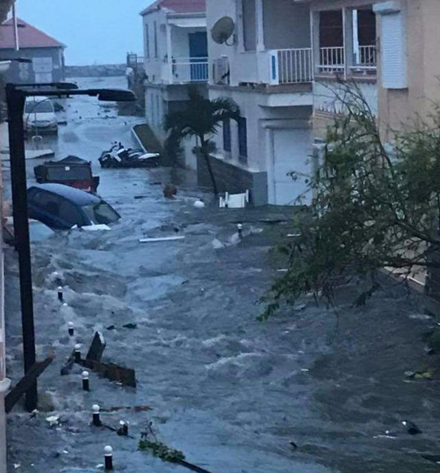 Irma Kasirgasi Nin Ardinda Biraktigi Yikimin Fotograflari Bbc News Turkce