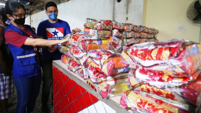 Distribuição de cestas básicas no Pará