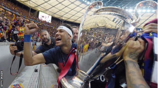 Neymar akishanglia ushindi wa Champions League akiwa Barcelona 2015