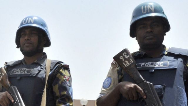 Serikali ya Burundi imepinga kutumwa kwa kikosi cha polisi wa umoja wa mataifa katika taifa hilo, katika juhudi za kumaliza machafuko ya kisiasa yaliodumu kwa mwaka mmoja sasa.