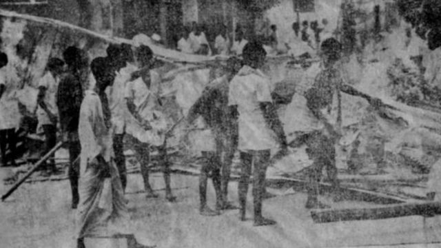 1965 ஆம் ஆண்டு நடந்த இந்தித்திணிப்பு எதிர்ப்பு ஆர்பாட்டக் காட்சி