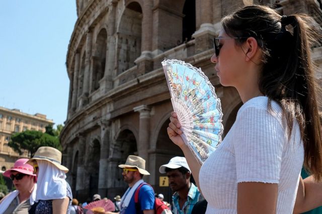 Posetici Koloseuma koristili su lepeze da se rashlade. Temperature su išle do 40 stepeni
