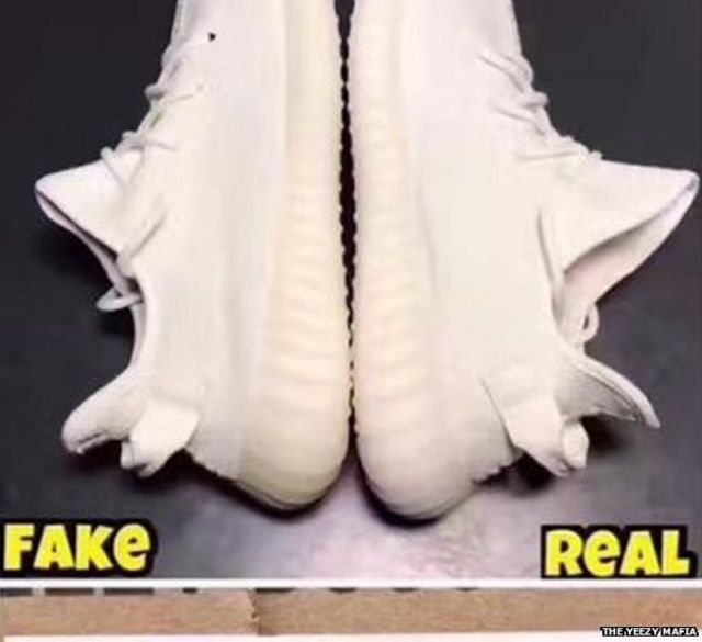 udtryk vindue Stor mængde How to spot fake Yeezy trainers - BBC News