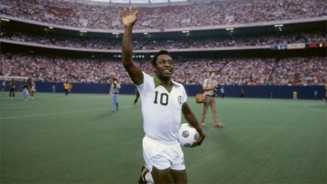 Pelé afatwa nk'umukinnyi wa mbere w'intyoza wabayeho mu mateka y'umupira w'amaguru