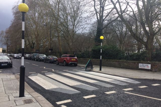 UK's first' 3D zebra crossing created in St John's Wood - BBC News