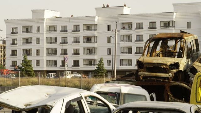 "Когда будет вода и зачем началась война?" Как живут мариупольцы ...