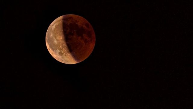 asomadetodosafetos.com - Maior superlua de 2021 e eclipse total acontecem simultaneamente nesta semana
