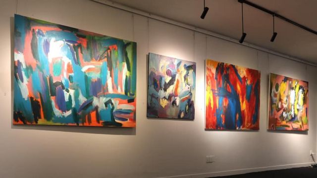 Một số tác phẩm của họa sỹ Bùi Chát được trưng bày trong triển lãm Improvisation tại Alpha Art Station